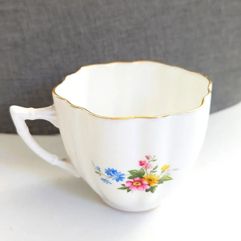 Vintage Royal Imperial Finest Bone China Floral Bouquet Cottage Tea Cup Saucer